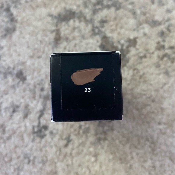 FENTY BEAUTY EAZE DROP Blur & Smooth Tint Stick
23 - Picture 4 of 5